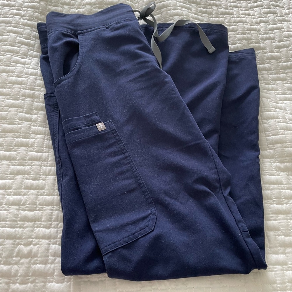 Figs Navy XS regular Kade